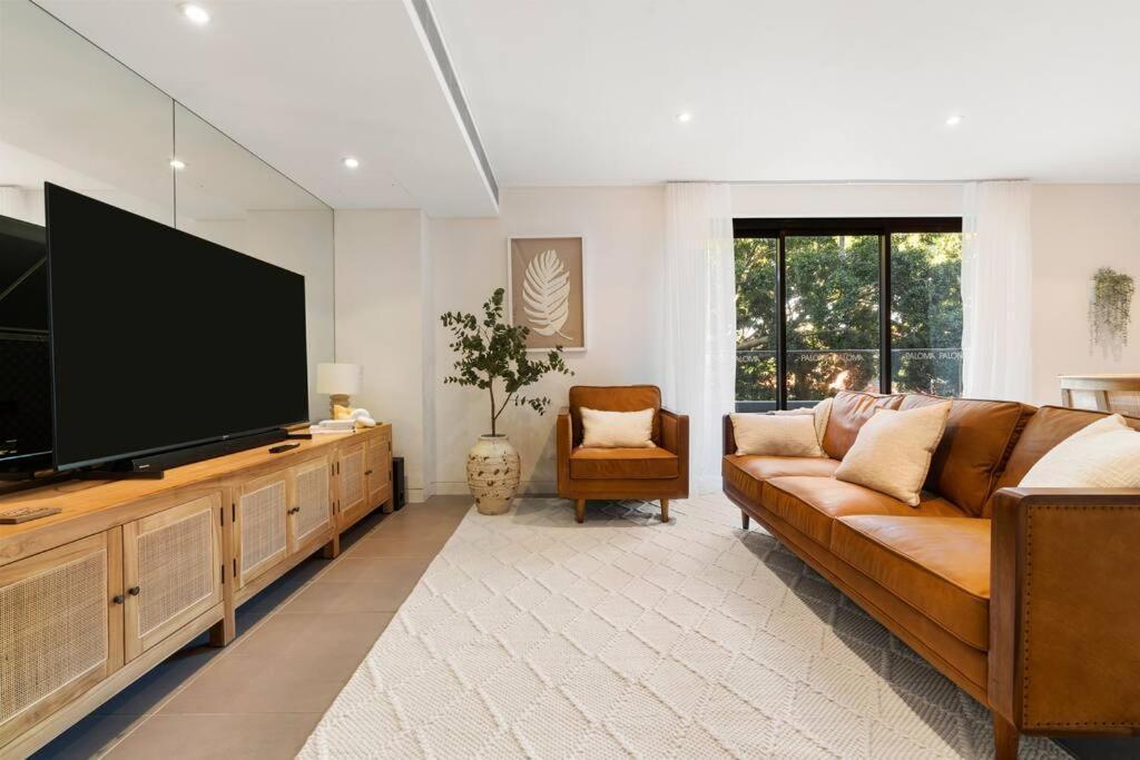 Vogue Charm W Light, Aspect, Ac Apartment