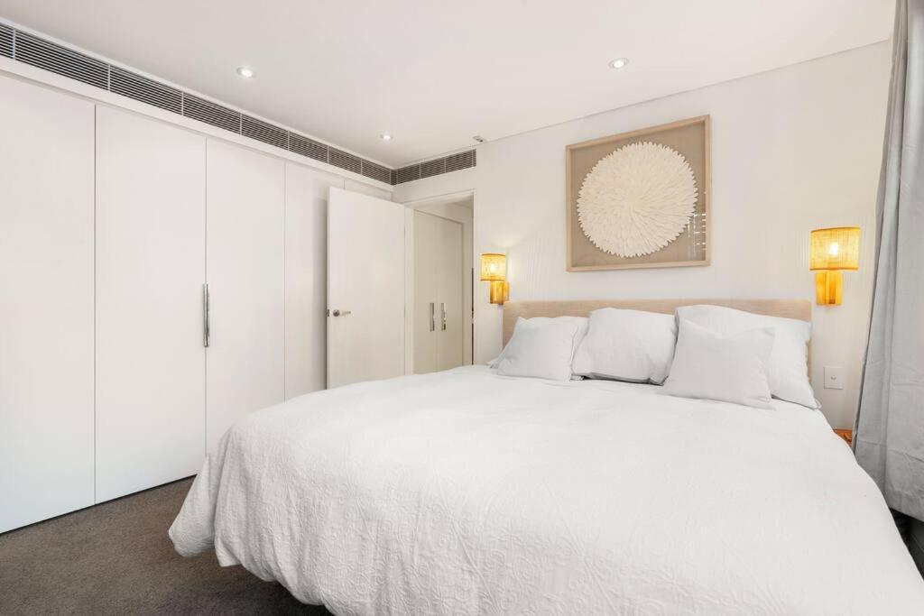 Apartment Vogue Charm W Light, Aspect, Ac Sydney