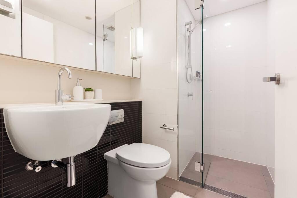 Apartment Vogue Charm W Light, Aspect, Ac Sydney